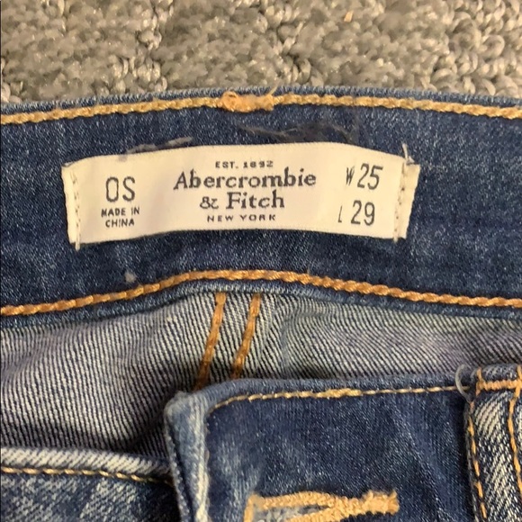 jeans - Picture 2 of 3